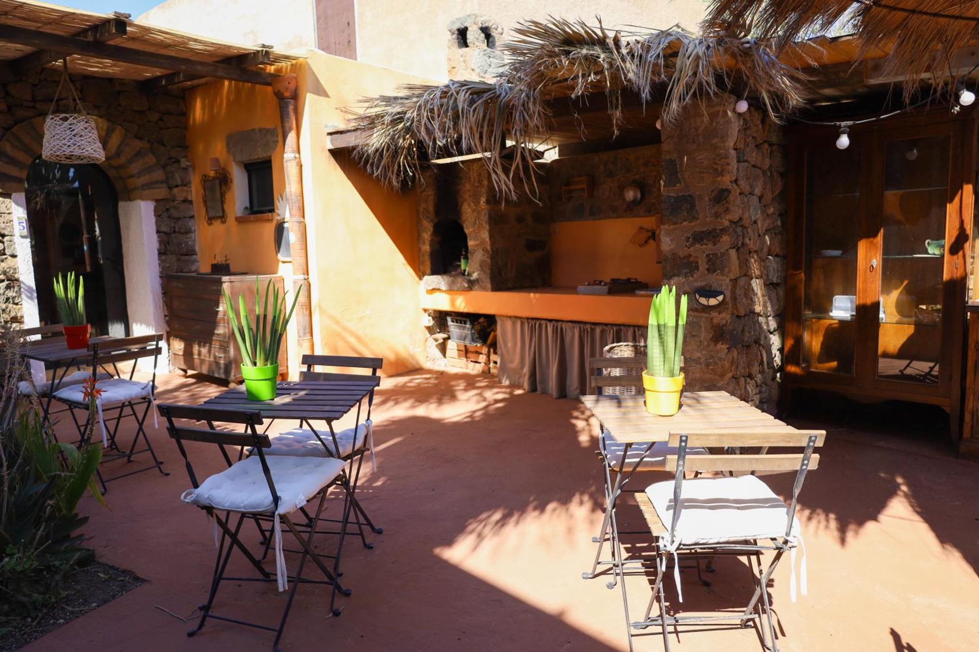 Cactus B&B Le Casette Di Marilena Pantelleria Exteriér fotografie